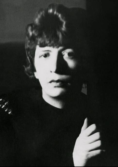 玛丽安·奥斯瓦尔德 Marianne Oswald照片
